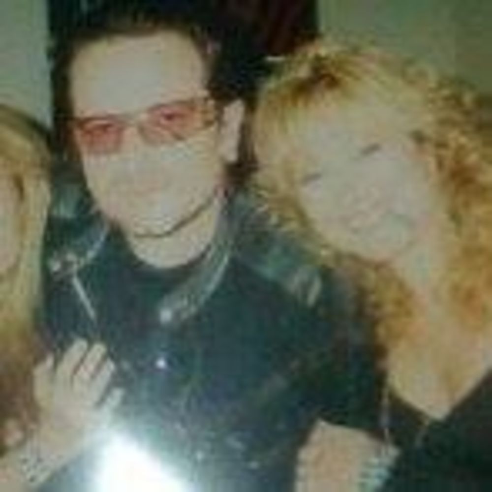 Meet your Posher, Lori. “POSHMARK AMBASSADOR”